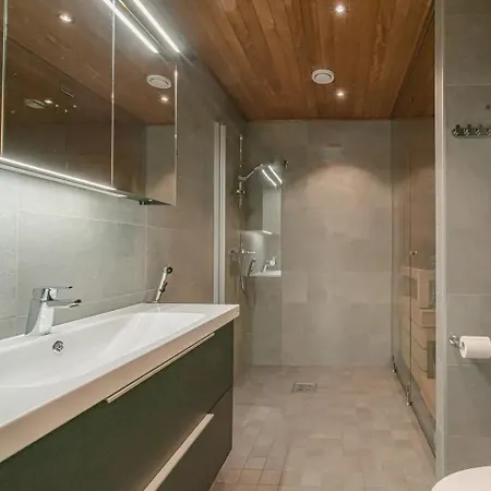 Lux Lapland Cranberry Center 61m2 Ski-in Ski-out 2 Bedr & 2 Bathr